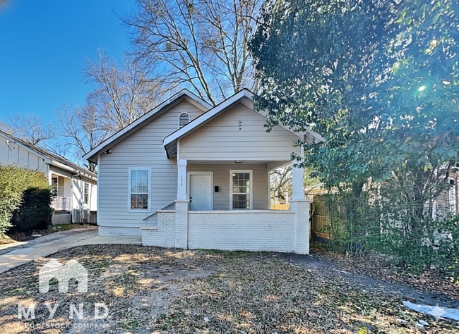 Building Photo - 1708 Evans Dr SW