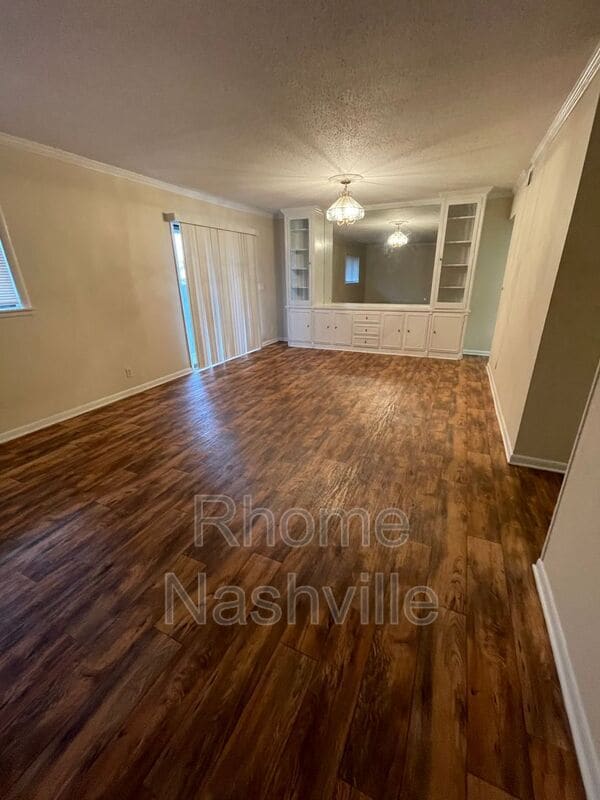 Foto del edificio - 1023 Heritage Dr