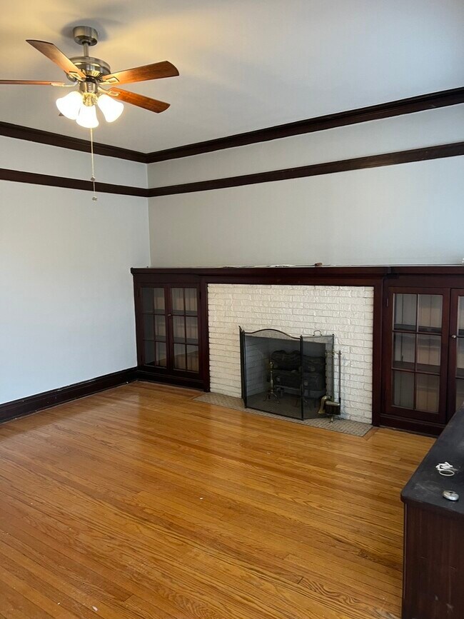 Foto del edificio - 4944 N Wolcott Ave