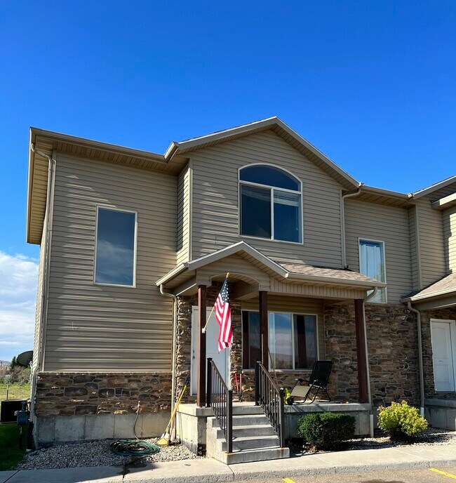 1641 W 300 S, Vernal, UT 84078 Townhome Rentals in Vernal UT