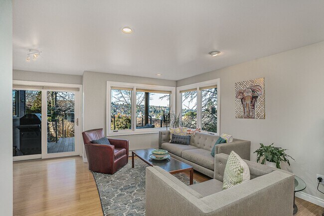 Foto del edificio - 4Bd/3.25Ba Seattle House