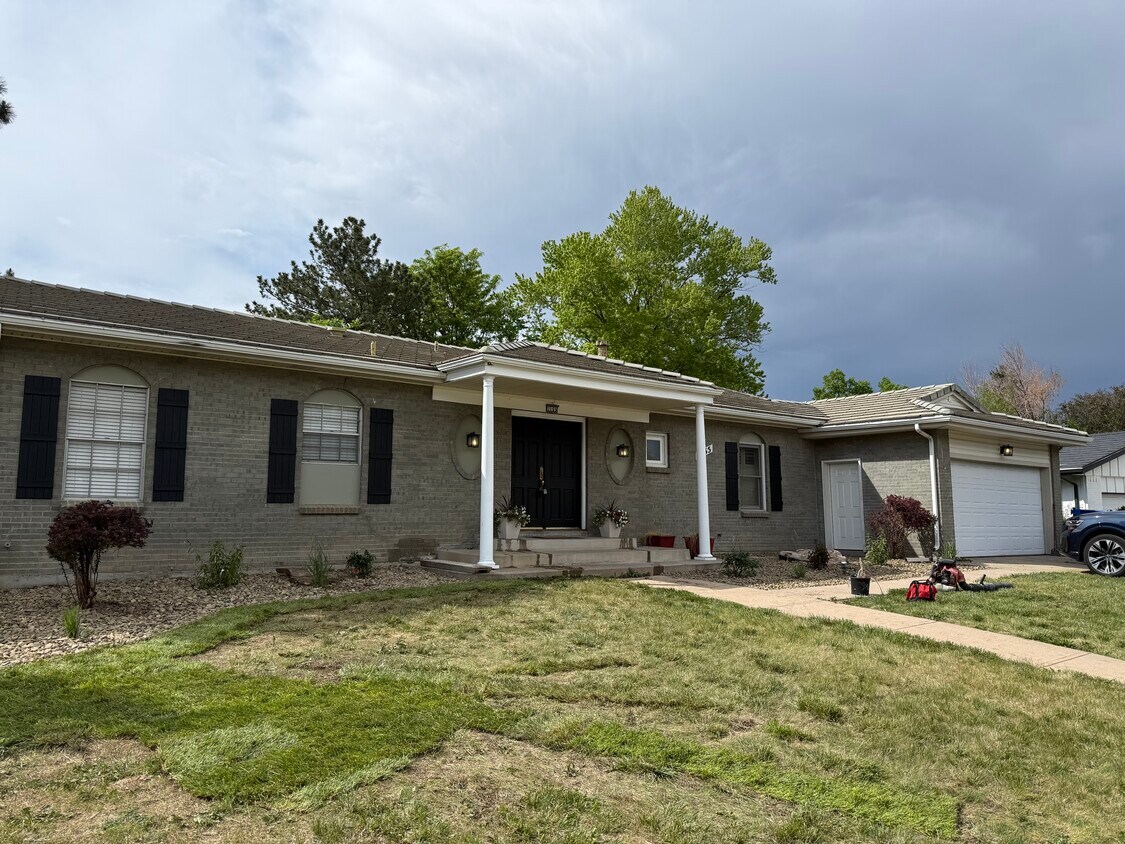 Building Photo - 7155 E Princeton Ave
