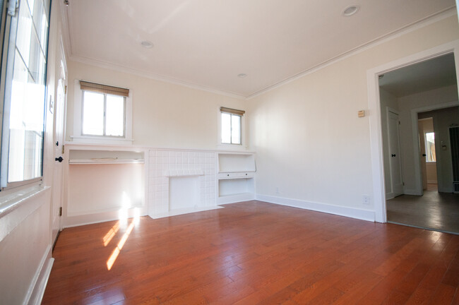 Building Photo - 620 N Occidental Blvd