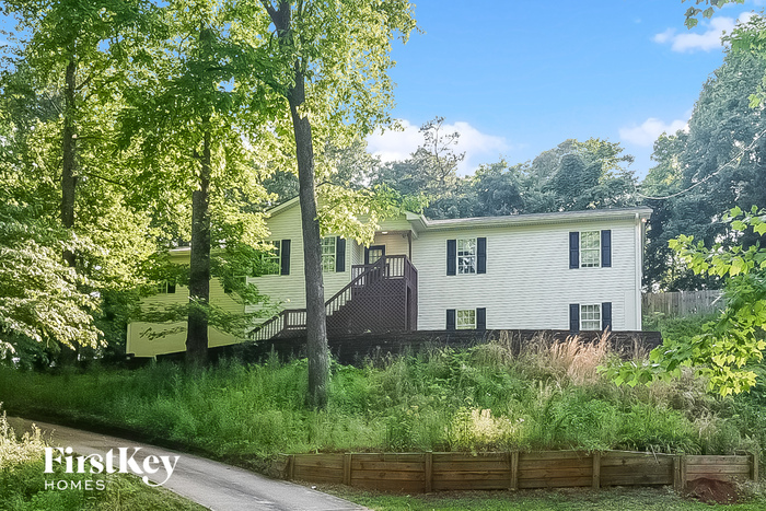 Primary Photo - 5028 Nichols Dr