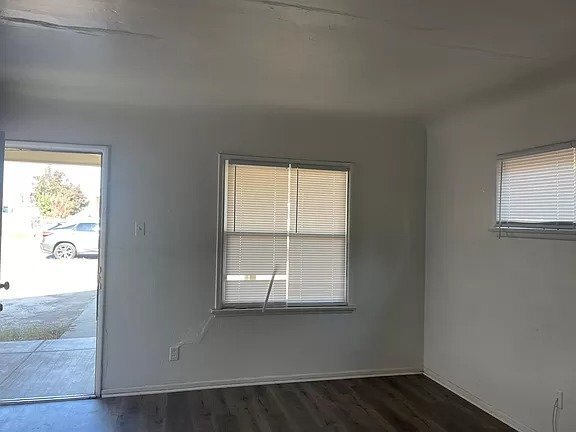 Building Photo - 447 Arvin St, Bakersfield