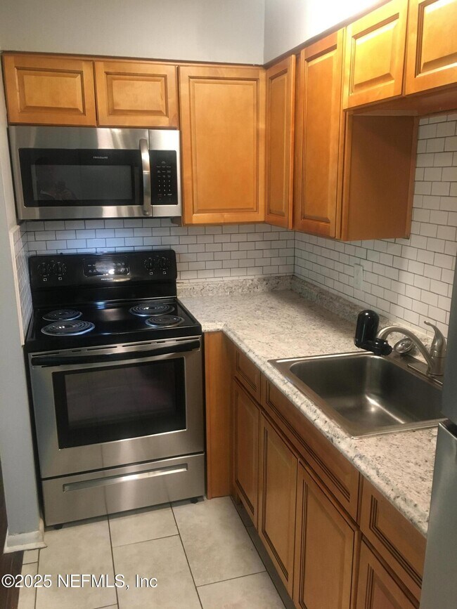 Foto del edificio - 3307 Mayflower St