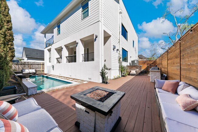 Foto del edificio - 4301 Vivian St