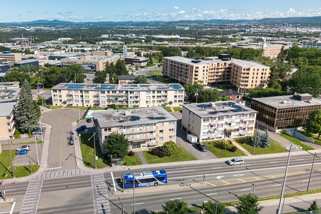 Building Photo - Le Fontainebleau Apartments