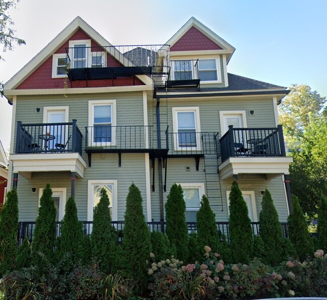 Building Photo - 29 Green St