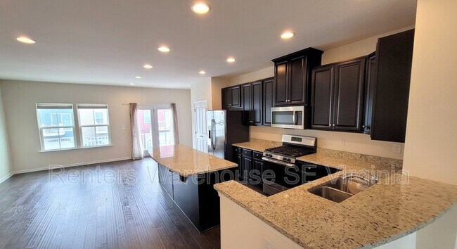 Foto del edificio - 611 Consolvo Pl