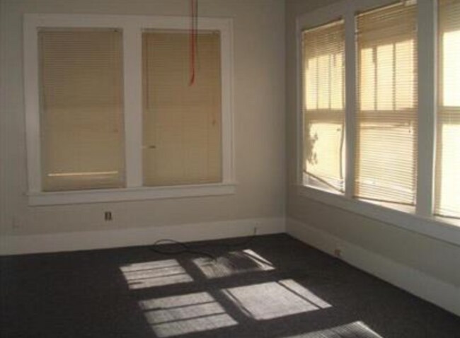 Building Photo - 2901 Gordon Ave