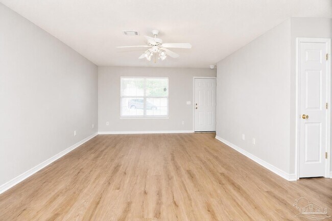 Foto del edificio - 10588 Wilderness Ln