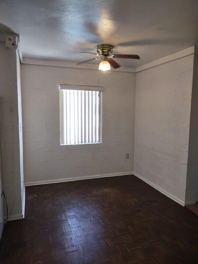 Foto del edificio - LOS BLANCOS-ALL UTILITES INCLUDED!!