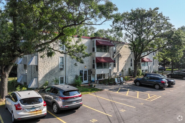 Building Photo - 405 10th Ave N