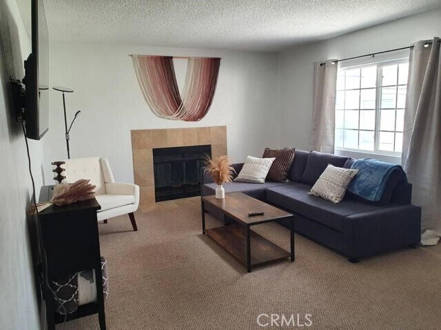Foto del edificio - 15858 Montgomery Dr