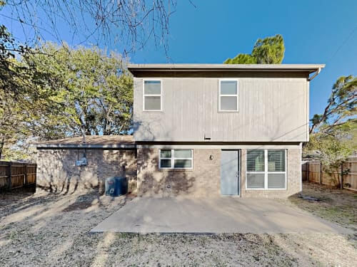 Primary Photo - 4826 Butterfield Rd