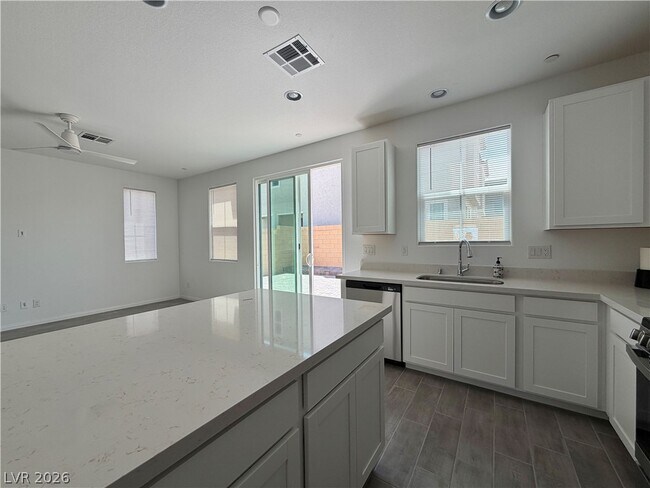 Foto del edificio - 75 Corzine Cliffs Ct