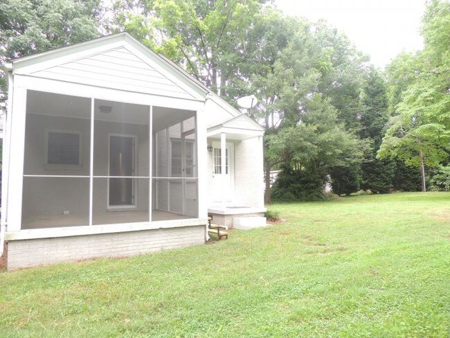 Building Photo - 208 Lindley Rd