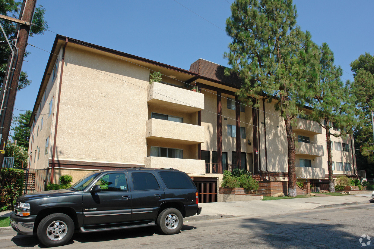 Foto del edificio - Americana Apartments