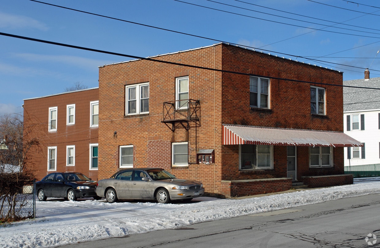 Building Photo - 1873 Foster Ave