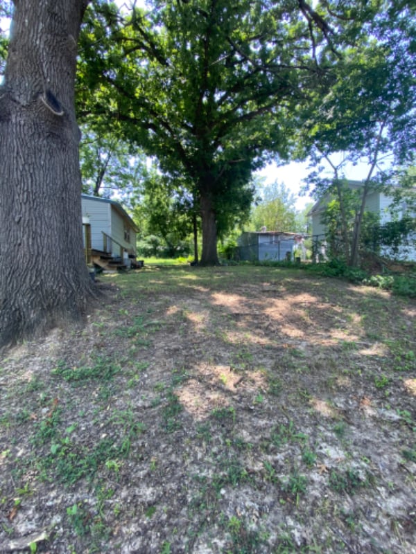 Building Photo - 221 S Main St