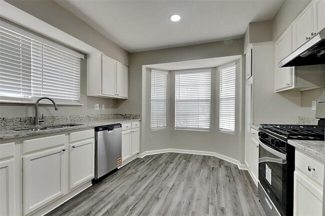 Building Photo - 24115 Scrivener Ln