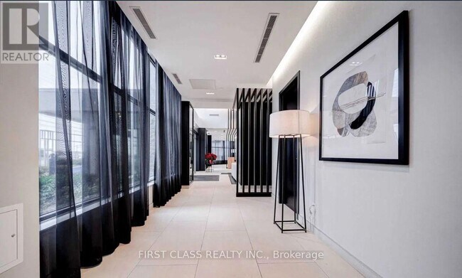 Photo du bâtiment - 4677 Glen Erin Dr