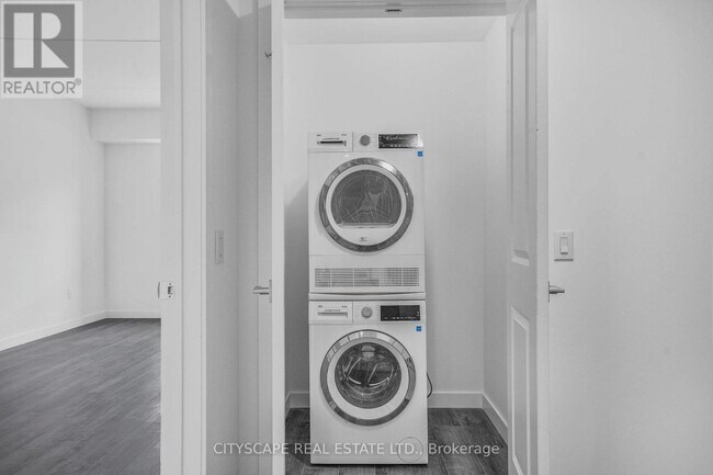 Photo du bâtiment - 7549 Kalar Rd