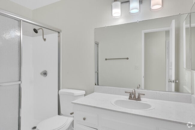 2 BR, 2 BA - 1044 SF - VIVA Apartment Homes