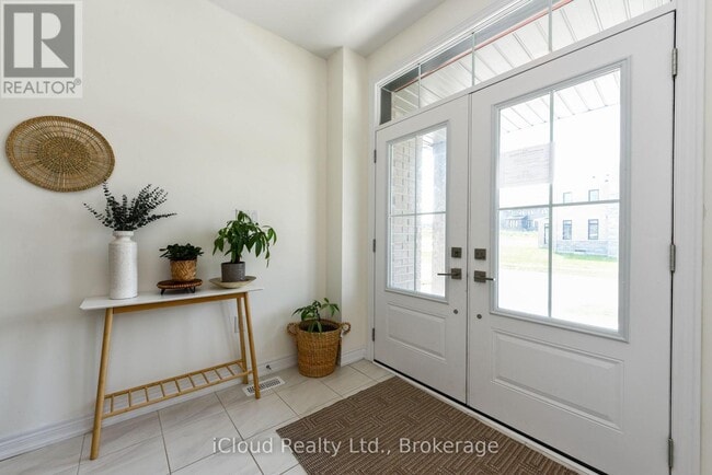 Photo du bâtiment - 114 Thicketwood Ave