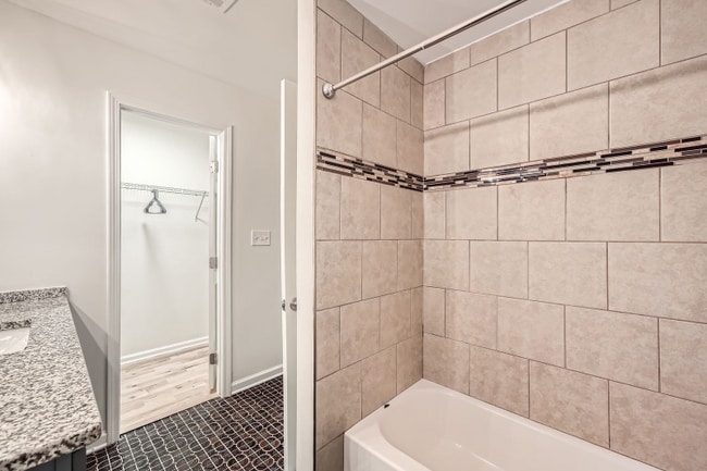 Foto del edificio - 466 Raven Springs Trail