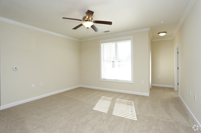 Interior Photo - Dilworth