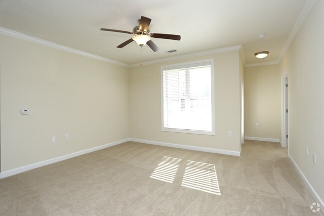 Interior Photo - Dilworth
