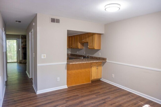 Foto del edificio - 580 Northridge Crossing Dr
