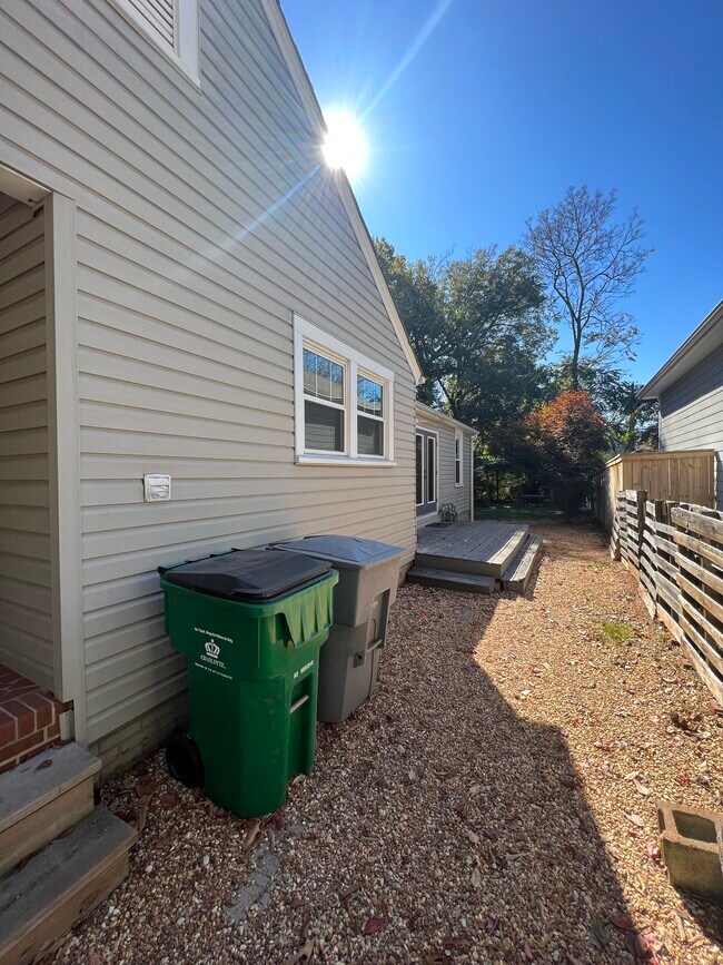 Building Photo - 2024 Chesterfield Ave