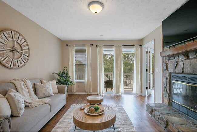 Foto del edificio - 1006 Brookhollow Dr