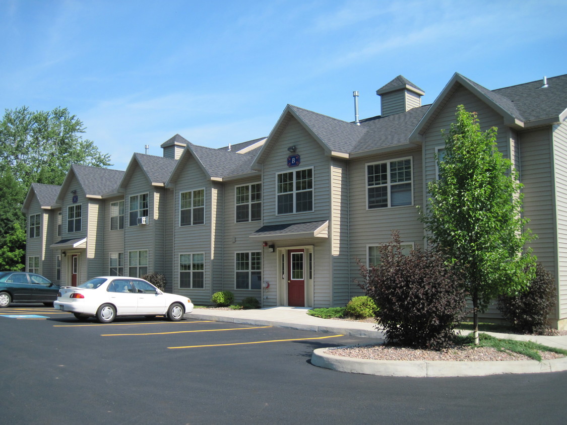 Edificio de apartamentos - Thompson Park Apartments