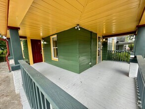 Building Photo - 313 Beech St