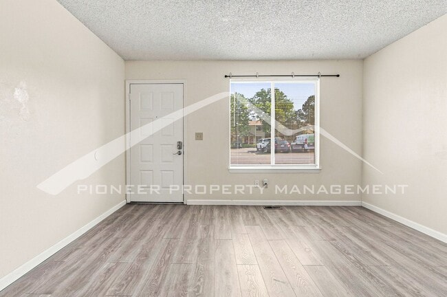 Photo - Spacious Townhouse with Central AC and Washer/Dryer