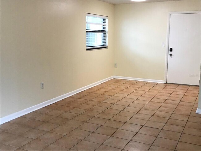 Building Photo - 5507 Fountain Lake Cir