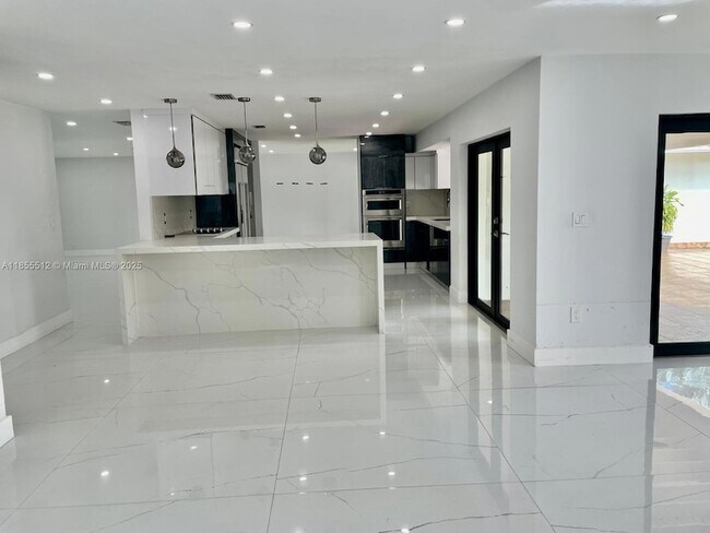 Foto del edificio - 2721 SW 130th Ave