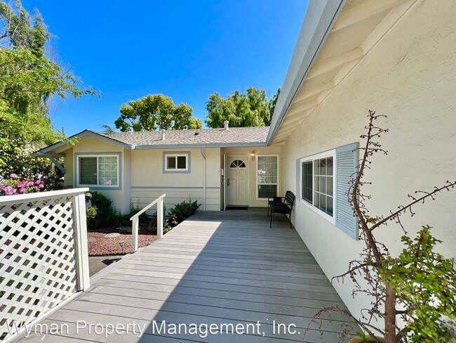 Building Photo - 3 br, 2 bath House - 141 Karen Drive