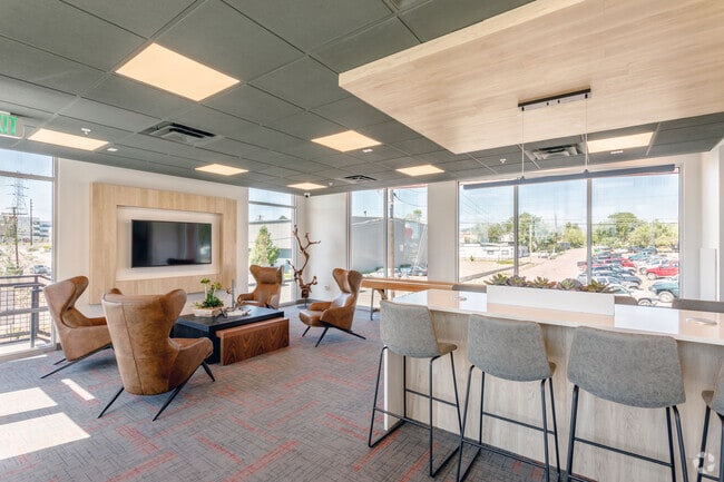 Interior Photo - 1600 Hoyt