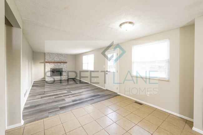 Building Photo - REDUCED! - Now offering $500 off first ful...