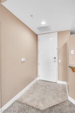 Building Photo - 91 E Agate Ave