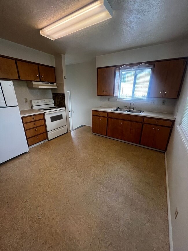 Foto del edificio - 739 S Arthur Ave