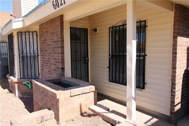 Building Photo - 6027 Bridalveil Dr
