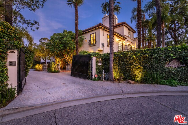 Foto del edificio - 17230 Silver Ln