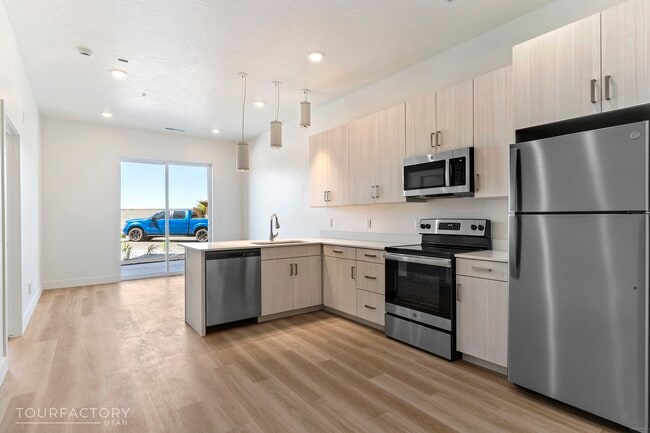 Building Photo - Wasatch View