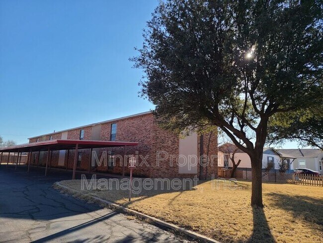 Building Photo - 2901 W Louisiana Ave